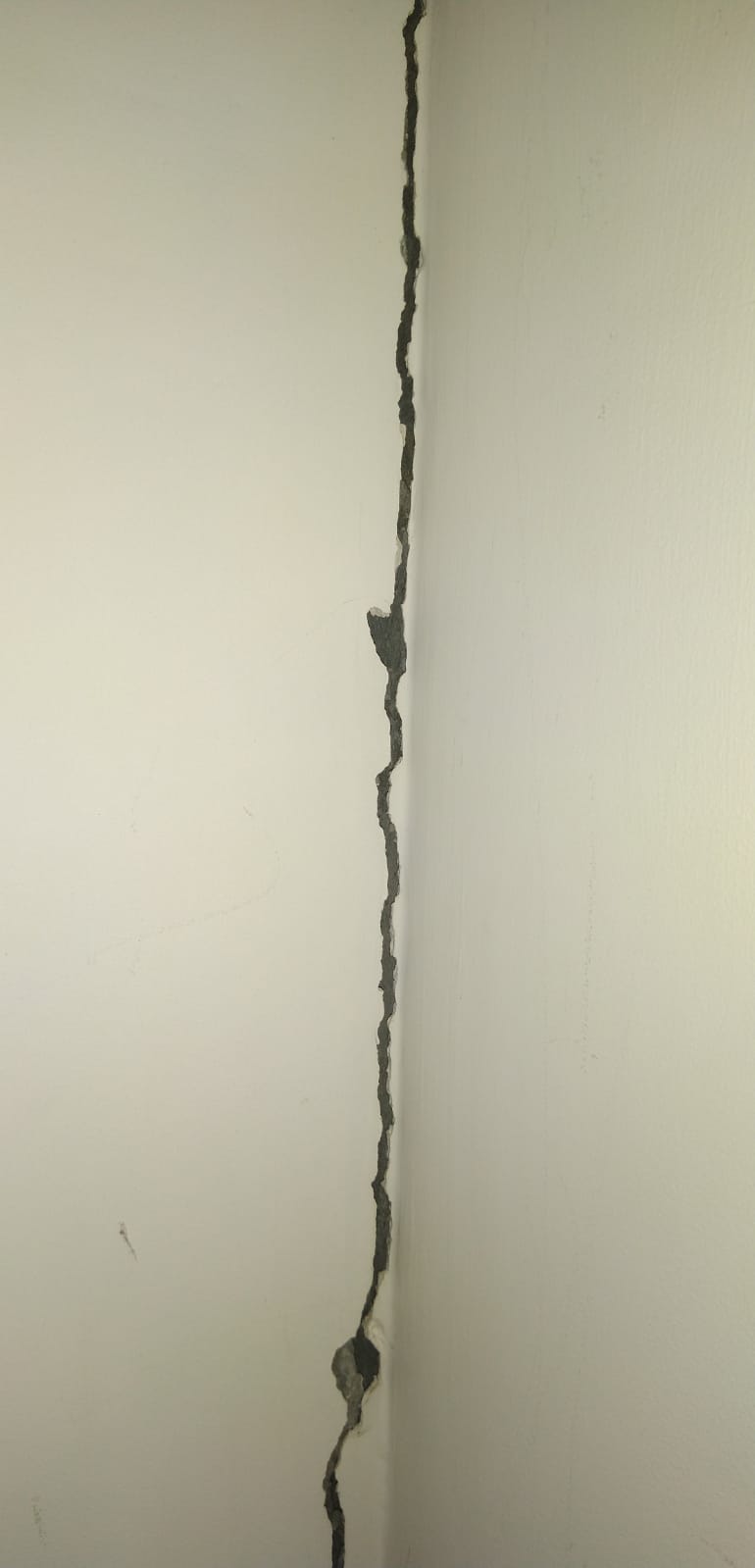 Wall Cracks